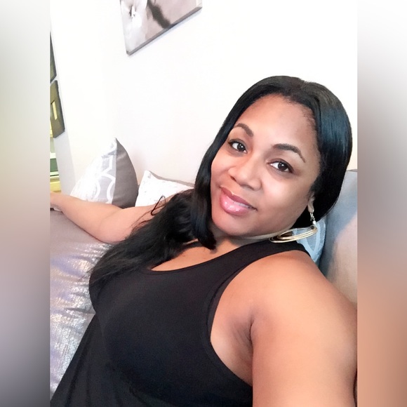 Meet your Posher, Eve - Picture 2 of 7